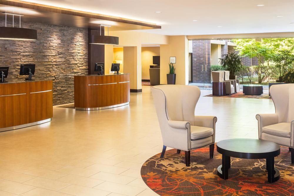 Sheraton Vancouver Airport Hotel Ричмънд Екстериор снимка