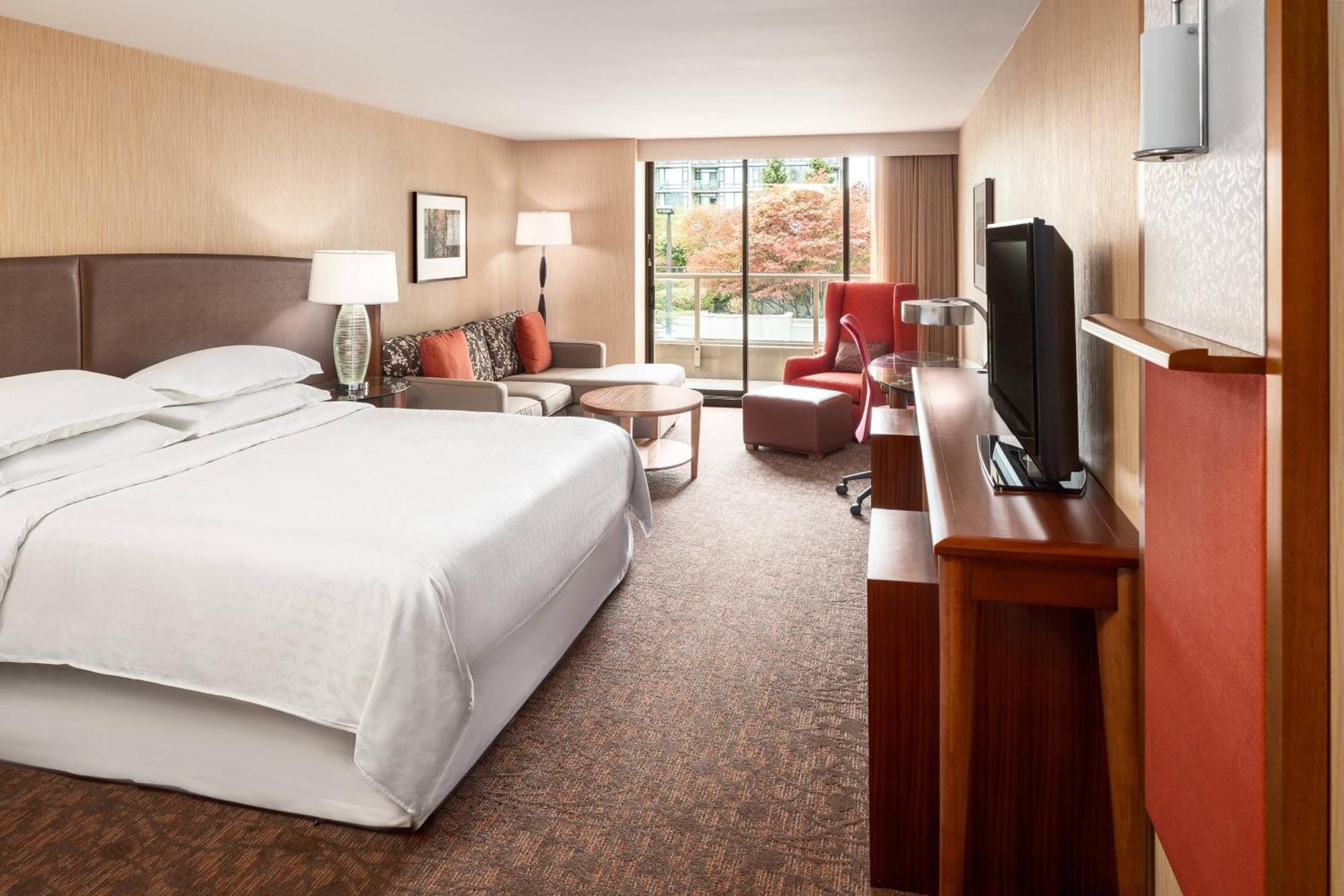 Sheraton Vancouver Airport Hotel Ричмънд Екстериор снимка